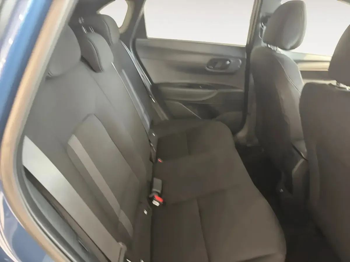 Nuevo Hyundai i20 Blackline 90 CV (66 kW) 2026 Azul Utilitario