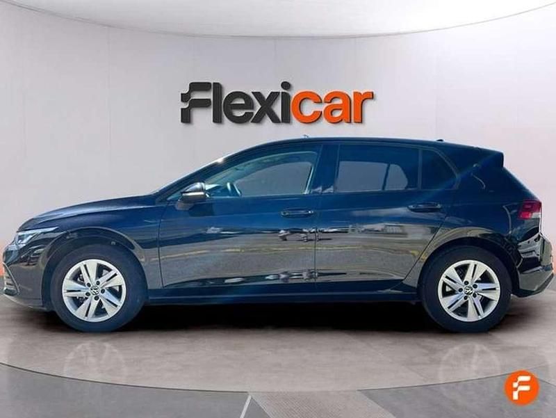 Usado VW Golf VIII 110 CV (80 kW) 2022 Negro Utilitario