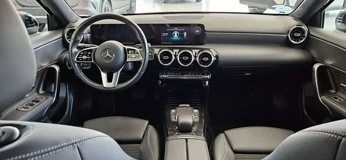 Usado Mercedes A200 150 CV (110 kW) 2020 Negro Utilitario