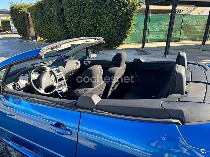 Usado Peugeot 307 CC 138 CV (101 kW) 2006 Azul Descapotable