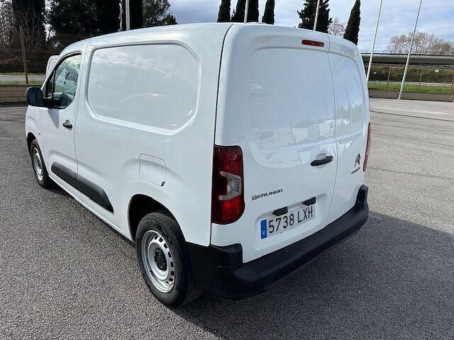 Usado Citroën Berlingo 100 CV (73 kW) 2022 Blanco Monovolumen