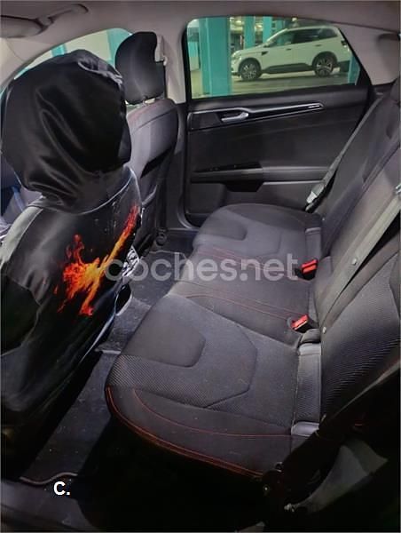 Usado Ford Mondeo ST-Line 150 CV (110 kW) 2019 Gris / plata Berlina