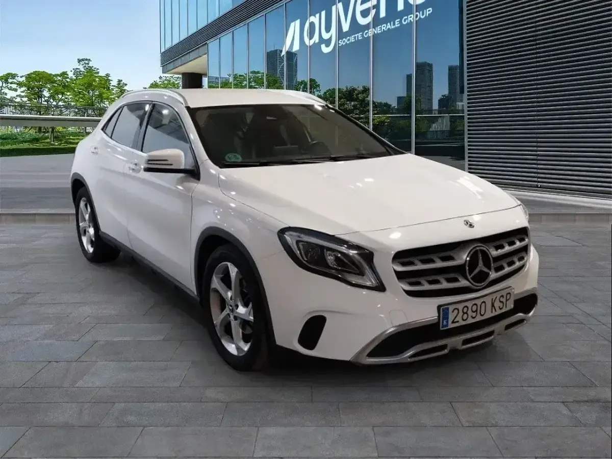 Usado Mercedes GLA200 136 CV (100 kW) 2018 Blanco SUV