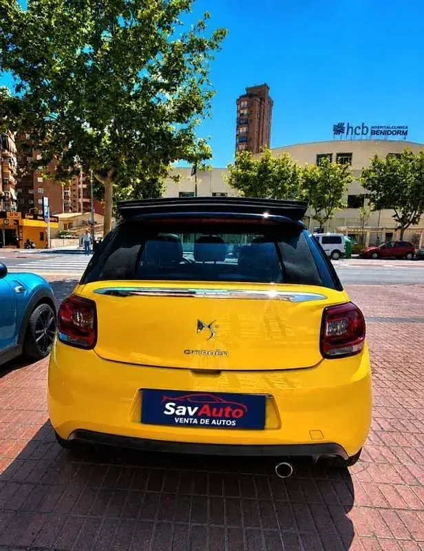Usado Citroën DS3 Cabriolet PureTech 82 CV (60 kW) 2015 Amarillo Descapotable