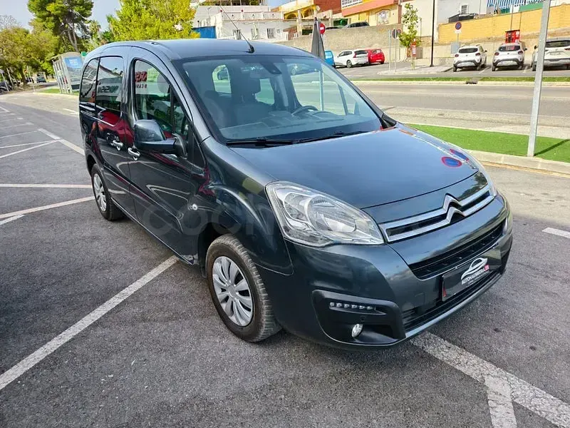 Usado Citroën e-Berlingo 100 CV (73 kW) 2018 Gris / plata Monovolumen