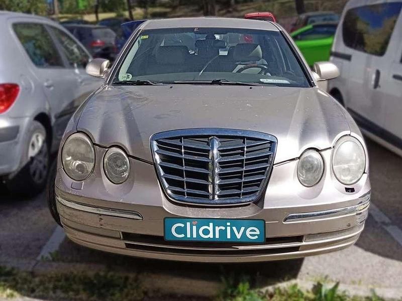 Käytetty Kia Opirus 203 HP (149 kW) 2005 Peessi Sedan