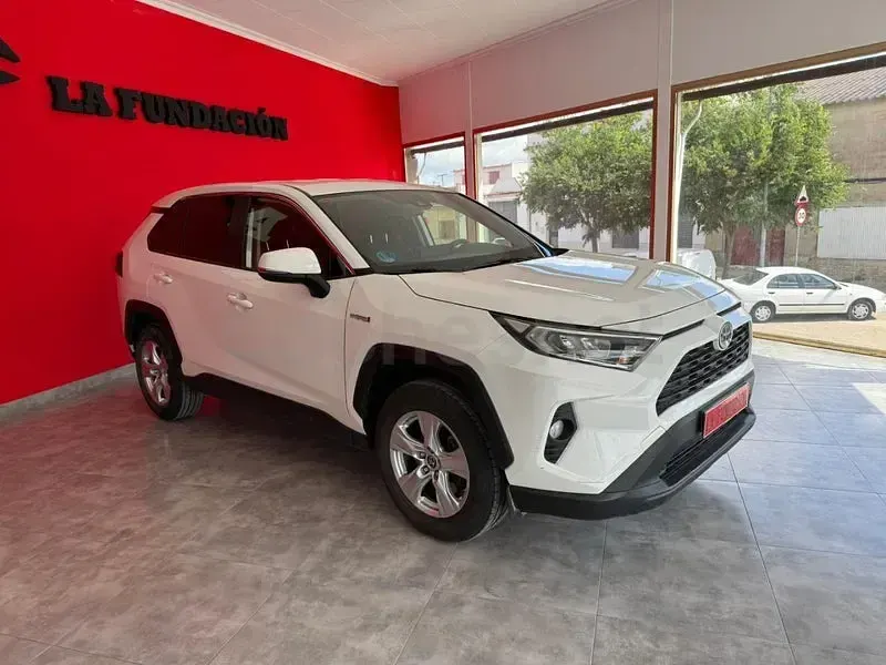 Usado Toyota RAV4 Hybrid Business Edition 222 CV (163 kW) 2021 Blanco SUV