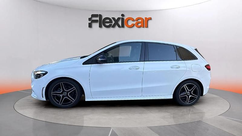 Usado Mercedes B200 150 CV (110 kW) 2023 Blanco Monovolumen