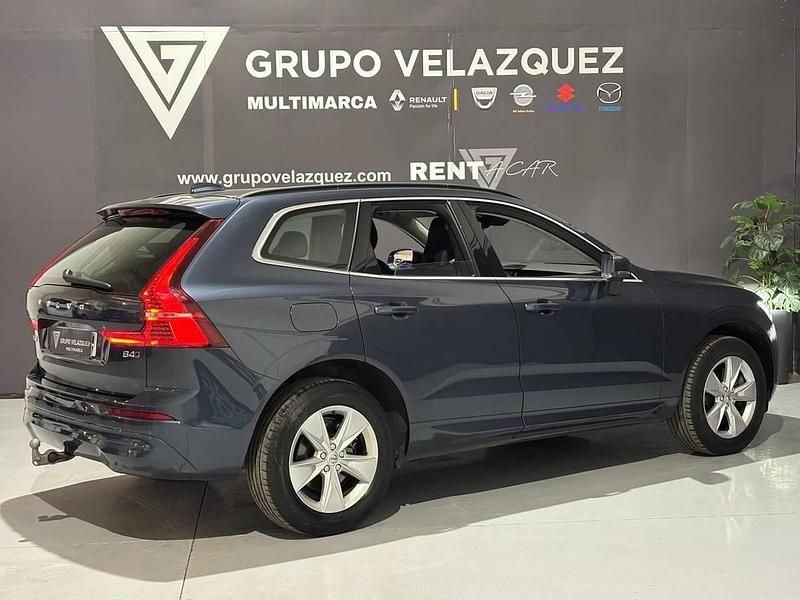 Usado Volvo XC60 Momentum 197 CV (144 kW) 2022 Azul SUV