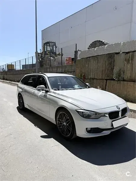 Usado BMW 318 143 CV (105 kW) 2014 Blanco Familiar