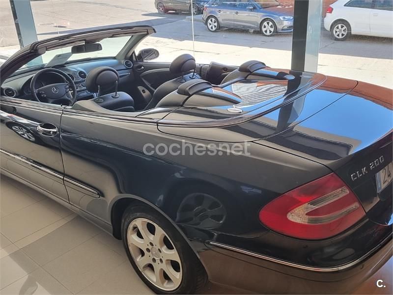 Usado Mercedes CLK200 Avantgarde 163 CV (119 kW) 2006 Negro Descapotable