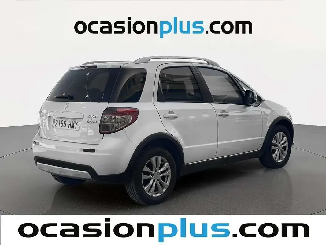 Usado Suzuki SX4 GLX 120 CV (88 kW) 2012 Blanco Utilitario