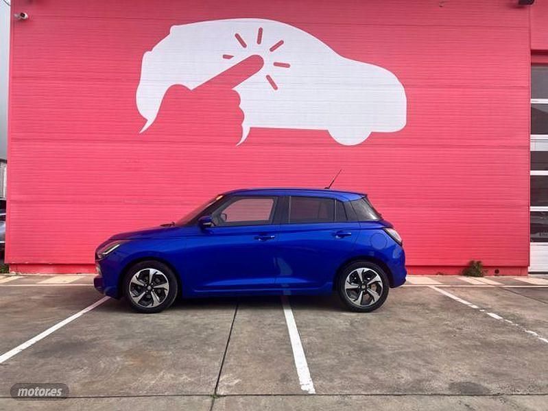 Usado Suzuki Swift 83 CV (61 kW) 2025 Azul Utilitario