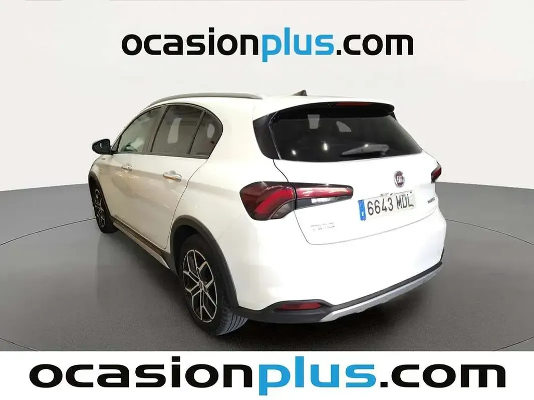 Usado Fiat Tipo Cross 131 CV (96 kW) 2023 Blanco Utilitario