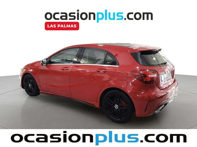 Begagnad Mercedes A200 136 HK (100 kW) 2017 Röd Halvkombi