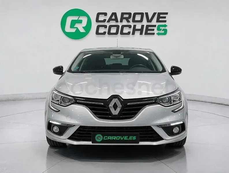 Usado Renault Mégane IV 100 CV (73 kW) 2018 Gris / plata Berlina