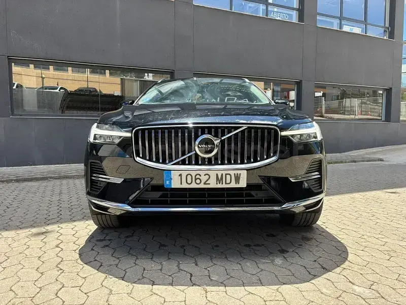 Usado Volvo XC60 Core 351 CV (258 kW) 2023 Negro SUV