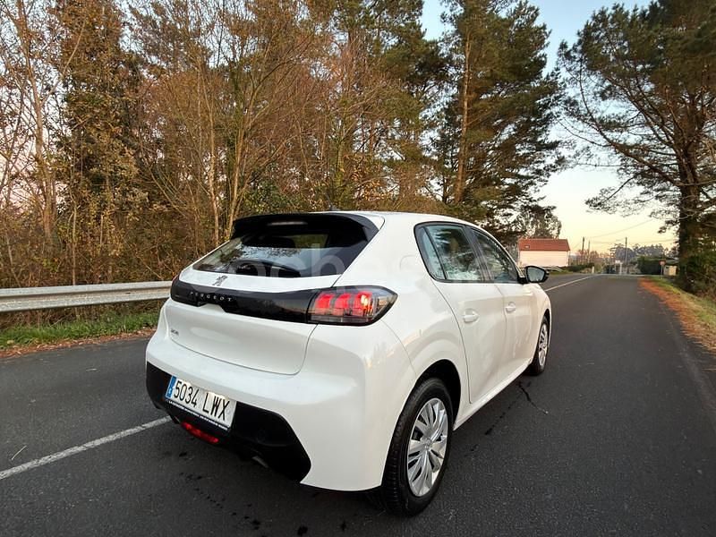 Usado Peugeot 208 Active 100 CV (73 kW) 2022 Blanco Utilitario