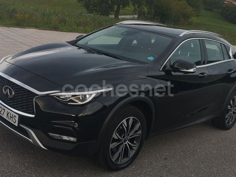 Usado Infiniti QX30 Premium 170 CV (125 kW) 2018 Negro SUV