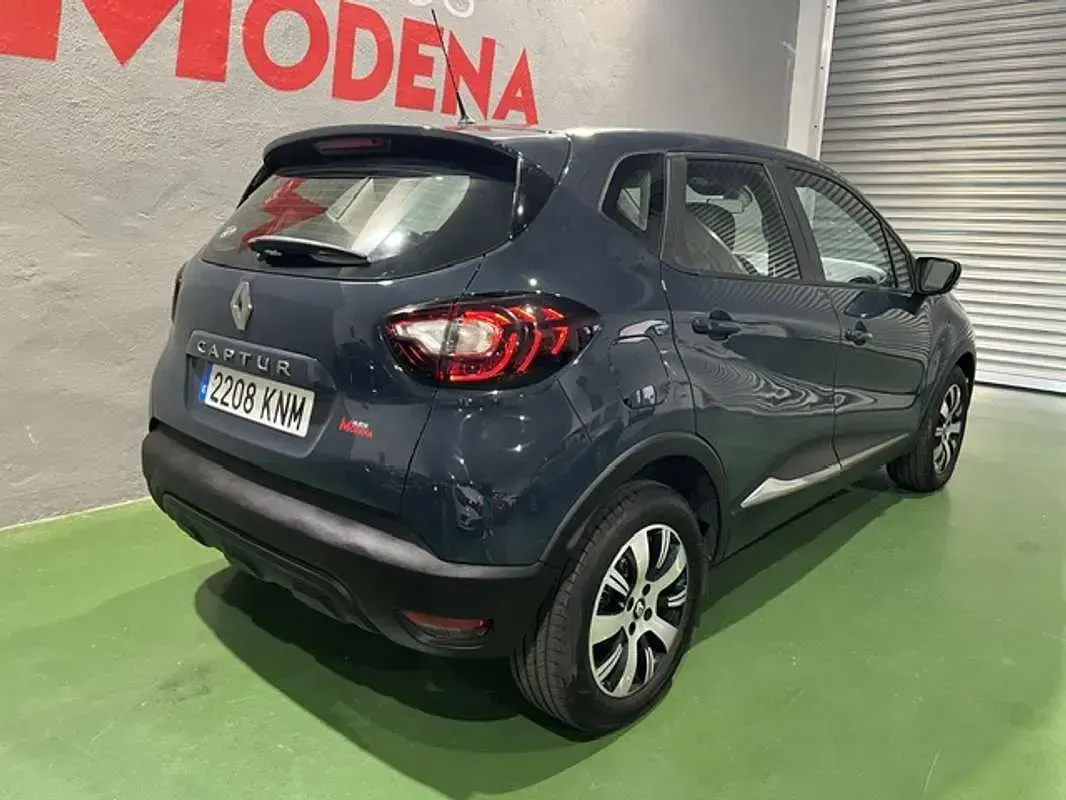 Usado Renault Captur LIMITED 90 CV (66 kW) 2018 Azul SUV