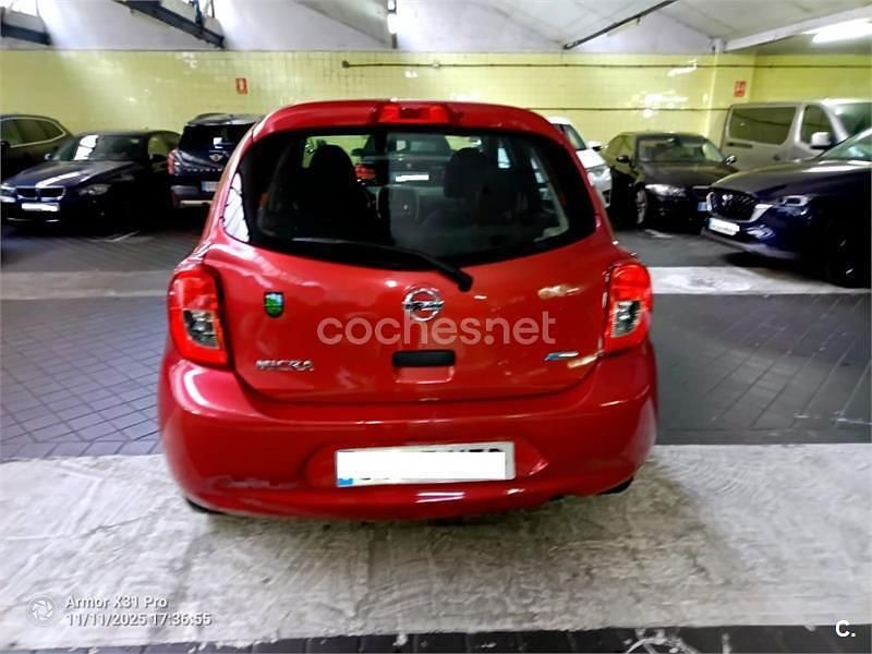 Usado Nissan Micra Visia 80 CV (58 kW) 2013 Granate Berlina