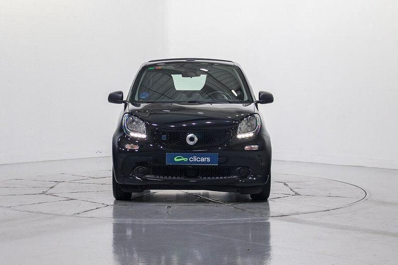 Usado Smart ForTwo Electric Drive Passion 60 kW (82 CV) 2019 Negro Descapotable