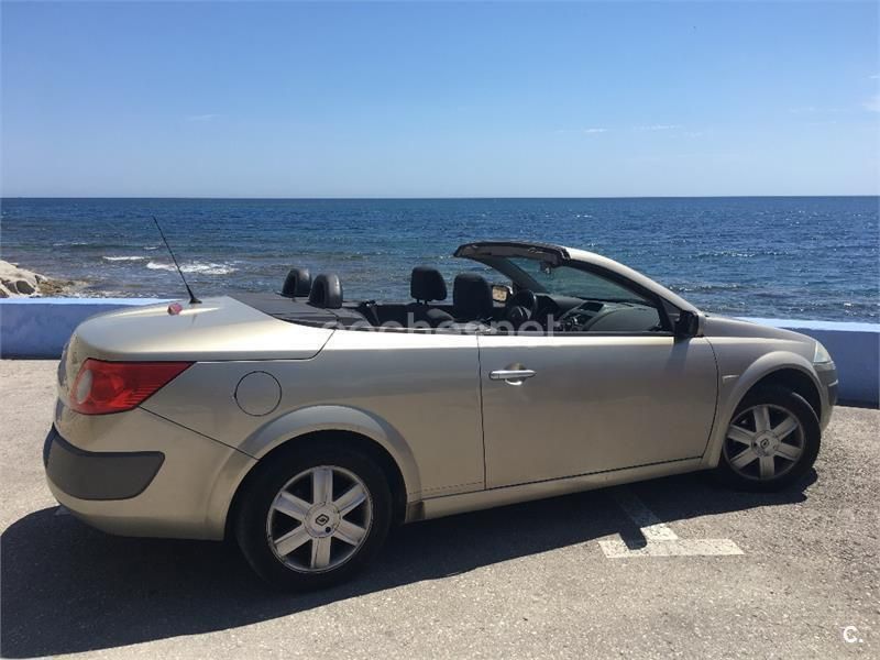 Beige Usado 2004 Renault Mégane Cabriolet Dynamique Descapotable | 3350 € (Precio justo) - Imagen 1/4