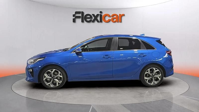 Usado Kia Ceed 120 CV (88 kW) 2019 Azul Utilitario