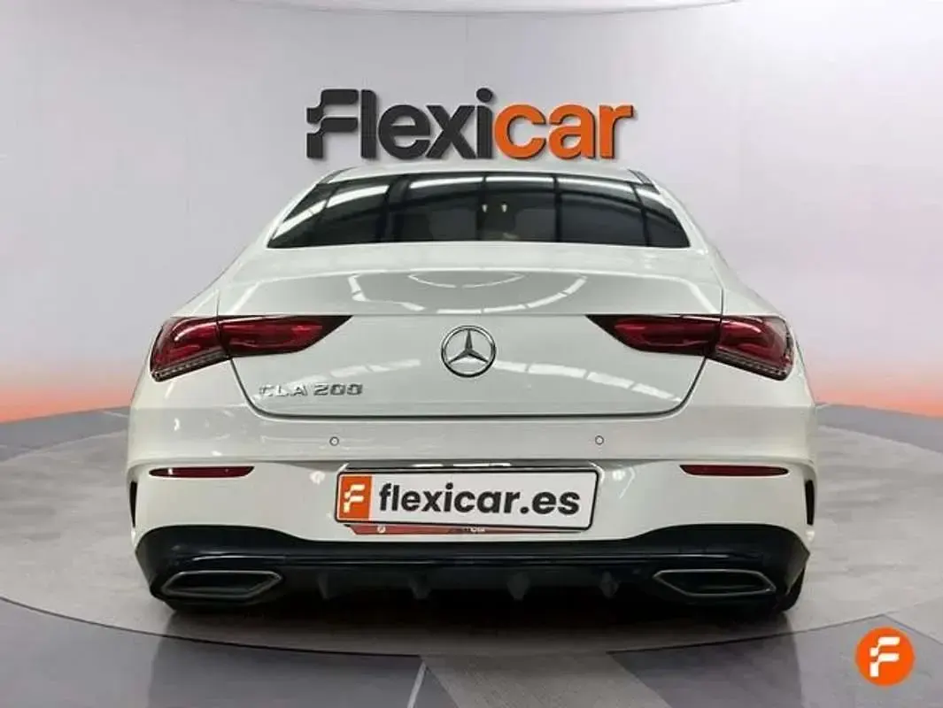 Usado Mercedes CLA200 163 CV (119 kW) 2019 Blanco Coupe