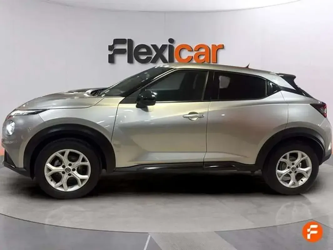 Usado Nissan Juke Acenta 117 CV (86 kW) 2020 Gris SUV