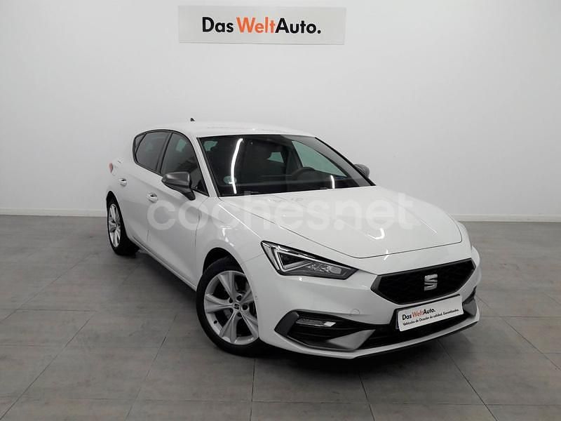 Blanco Usado 2024 Seat Leon FR Berlina | 25.650 € (Precio justo) - Imagen 1/4