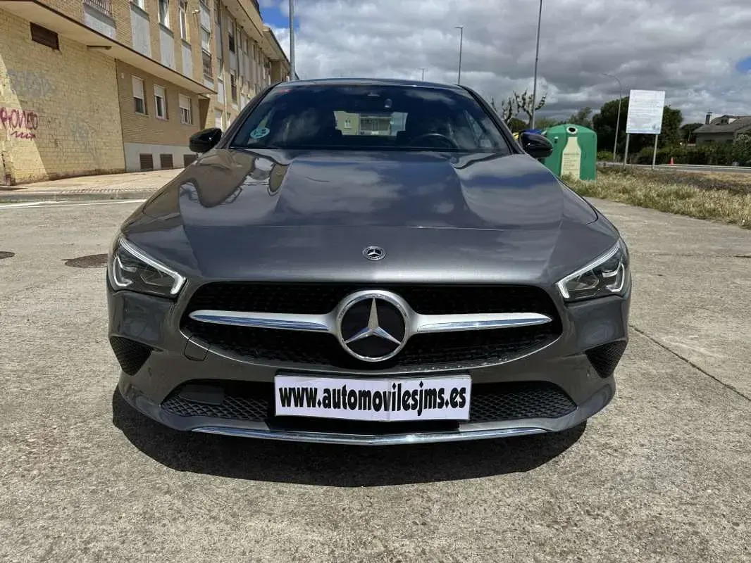 Usado Mercedes CLA220 190 CV (139 kW) 2021 Gris Berlina