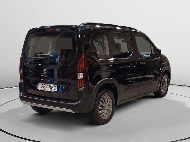 Usado Peugeot Rifter Allure 131 CV (96 kW) 2023 Negro Monovolumen