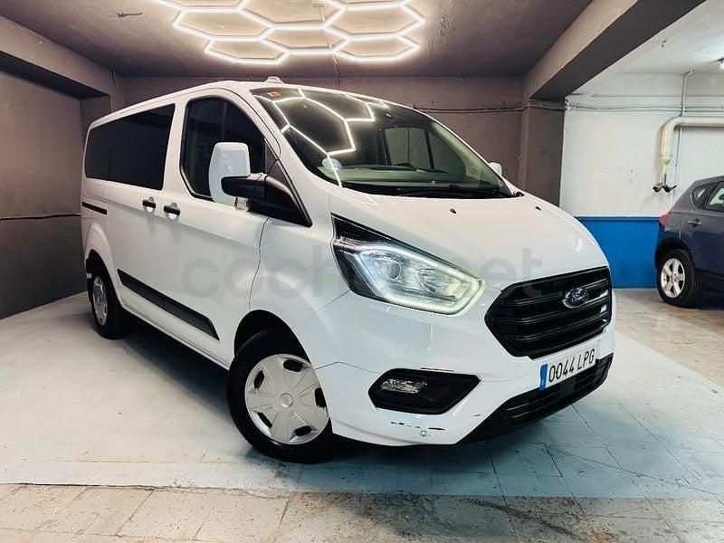Usado Ford Tourneo Titanium 130 CV (95 kW) 2021 Blanco Monovolumen