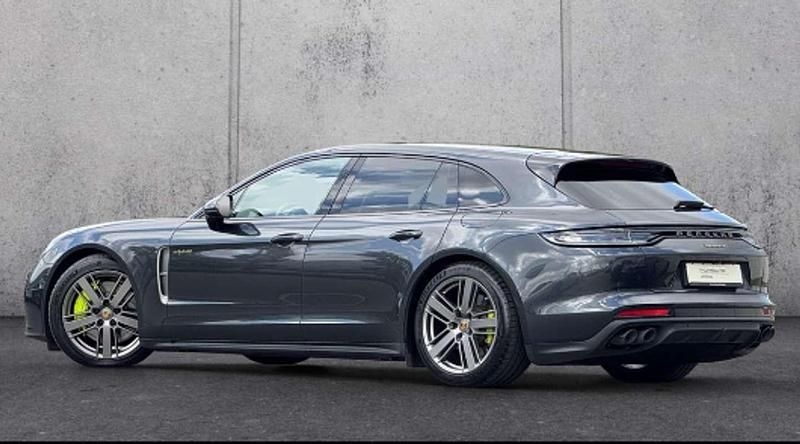 Usado Porsche Panamera Platinum Edition 462 CV (339 kW) 2022 Gris Familiar