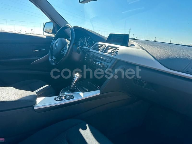 Usado BMW 318 143 CV (105 kW) 2013 Negro Familiar