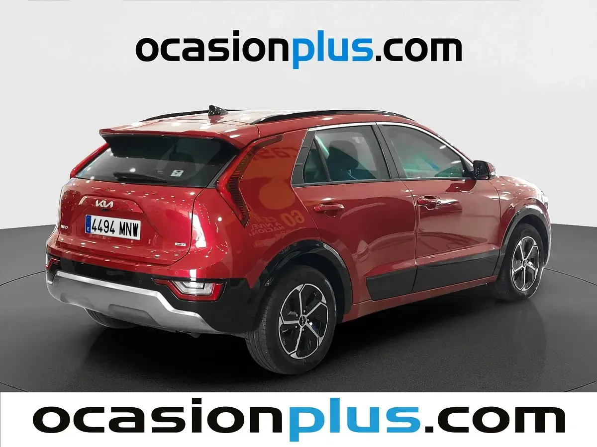 Usado Kia Niro 141 CV (103 kW) 2024 Rojo SUV