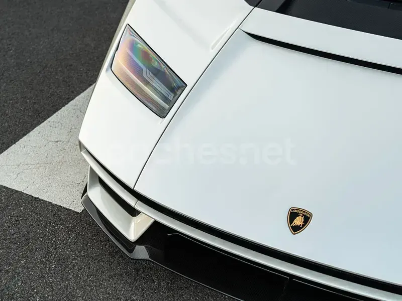 Usado Lamborghini Countach 814 CV (598 kW) 2023 Blanco Coupe