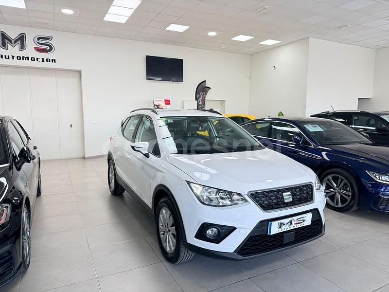 Usado Seat Arona Style 95 CV (69 kW) 2018 Blanco SUV