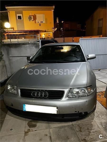 Gris / plata Usado 2001 Audi A3 Ambition Berlina | 1850 € (Super precio) - Imagen 1/4
