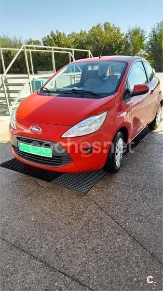 Rojo Usado 2015 Ford Ka Trend Utilitario | 5450 € (Buen precio) - Imagen 1/4