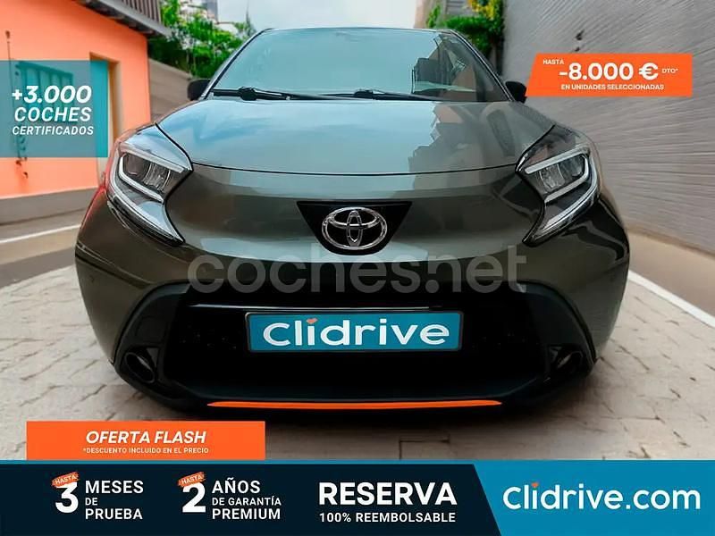 Gris / plata Usado 2022 Toyota Aygo X Edition SUV | 15.890 € (Un poco caro) - Imagen 1/3