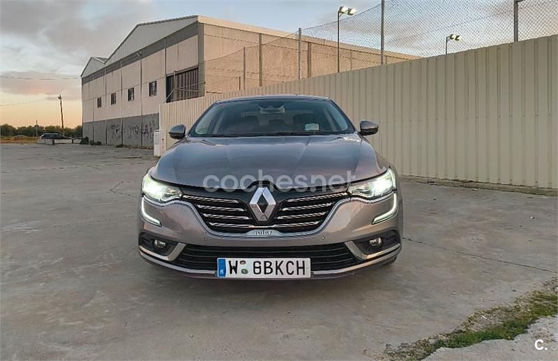 Usado Renault Talisman Initiale Paris 160 CV (117 kW) 2017 Gris / plata Berlina