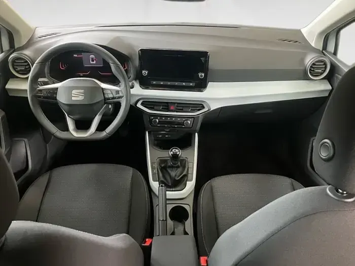 Usado Seat Arona Style Plus 115 CV (84 kW) 2026 Blanco SUV