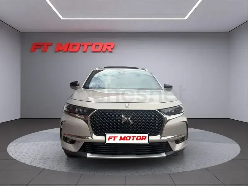 Usado DS Automobiles DS7 Crossback Grand Chic 225 CV (165 kW) 2021 Gris / plata SUV