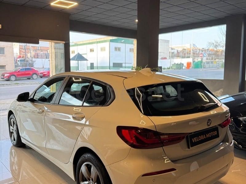 Usado BMW 118 Comfort Edition 136 CV (100 kW) 2023 Blanco Utilitario