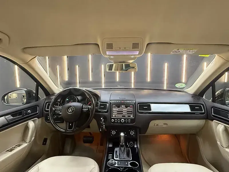 Usado VW Touareg Terrain Tech 262 CV (192 kW) 2015 Gris / plata SUV