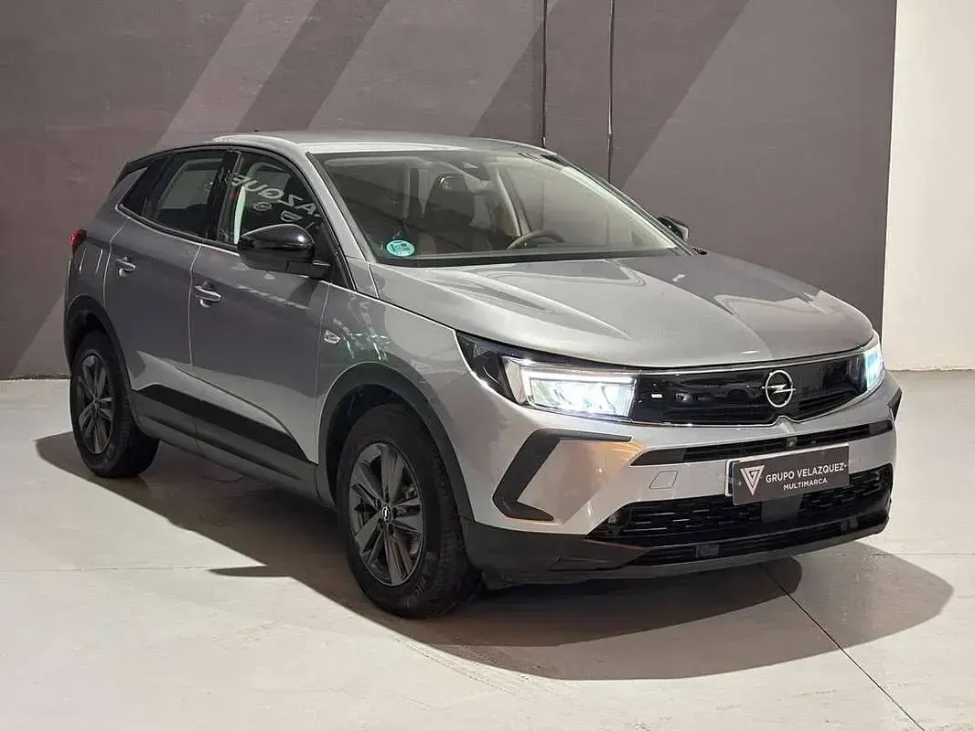 Usado Opel Grandland X Design & Tech 131 CV (96 kW) 2022 Gris SUV