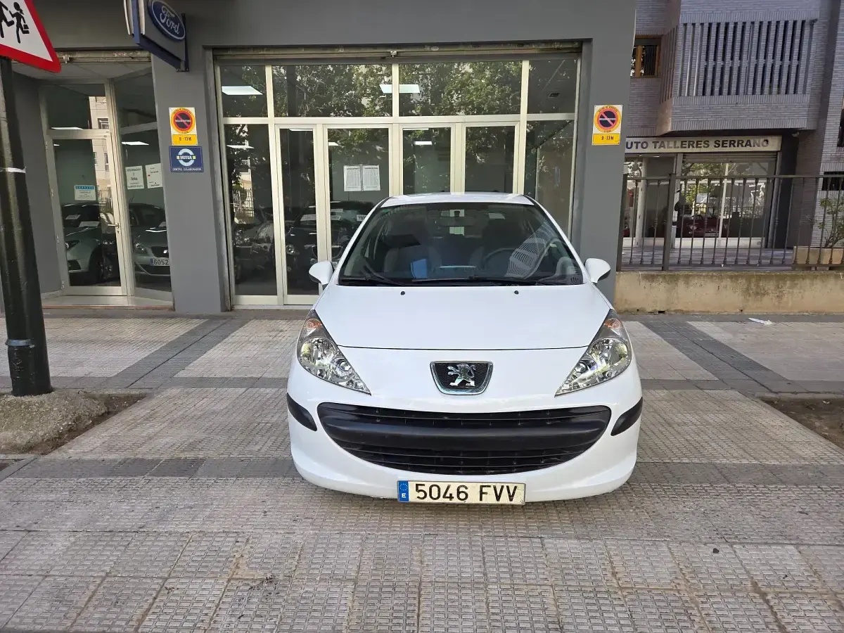Usado Peugeot 207 Sport 95 CV (69 kW) 2007 Blanco Utilitario