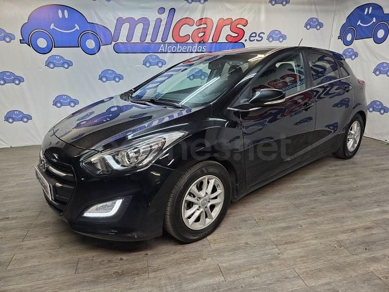 Usado Hyundai i30 135 CV (99 kW) 2015 Negro Berlina
